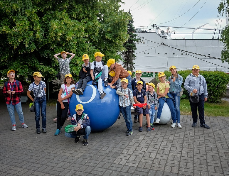 Ребята из «РоботИкс» посетили маяк «Ирбенский» в Музее Мирового океана.